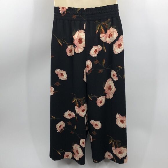 Worthington Petite Large black floral capris - Picture 4 of 5